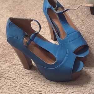 Blue patform heel